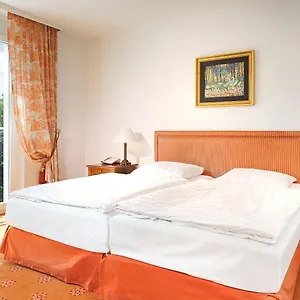 Victor's Residenz-hotel Mitte מלון