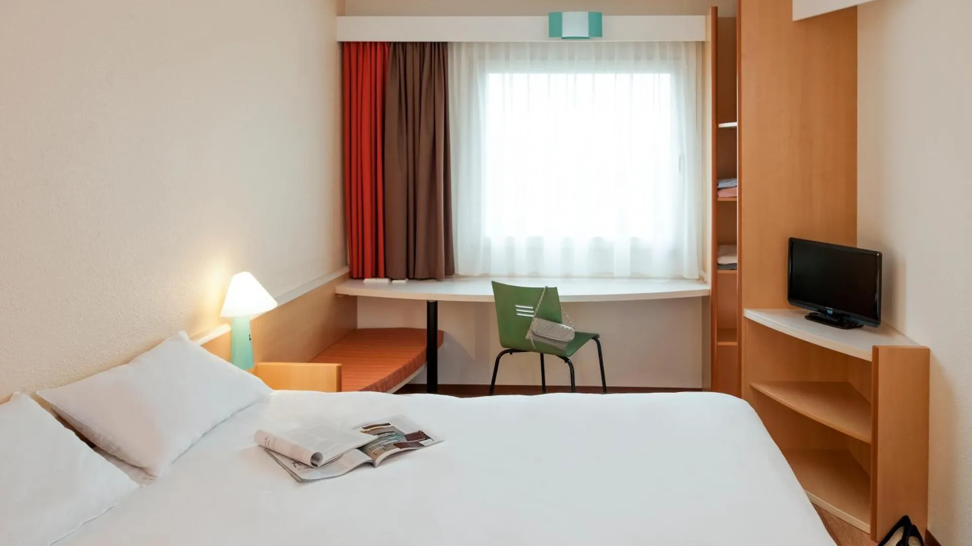 Ibis Berlin City Potsdamer Platz 2*,  Germany